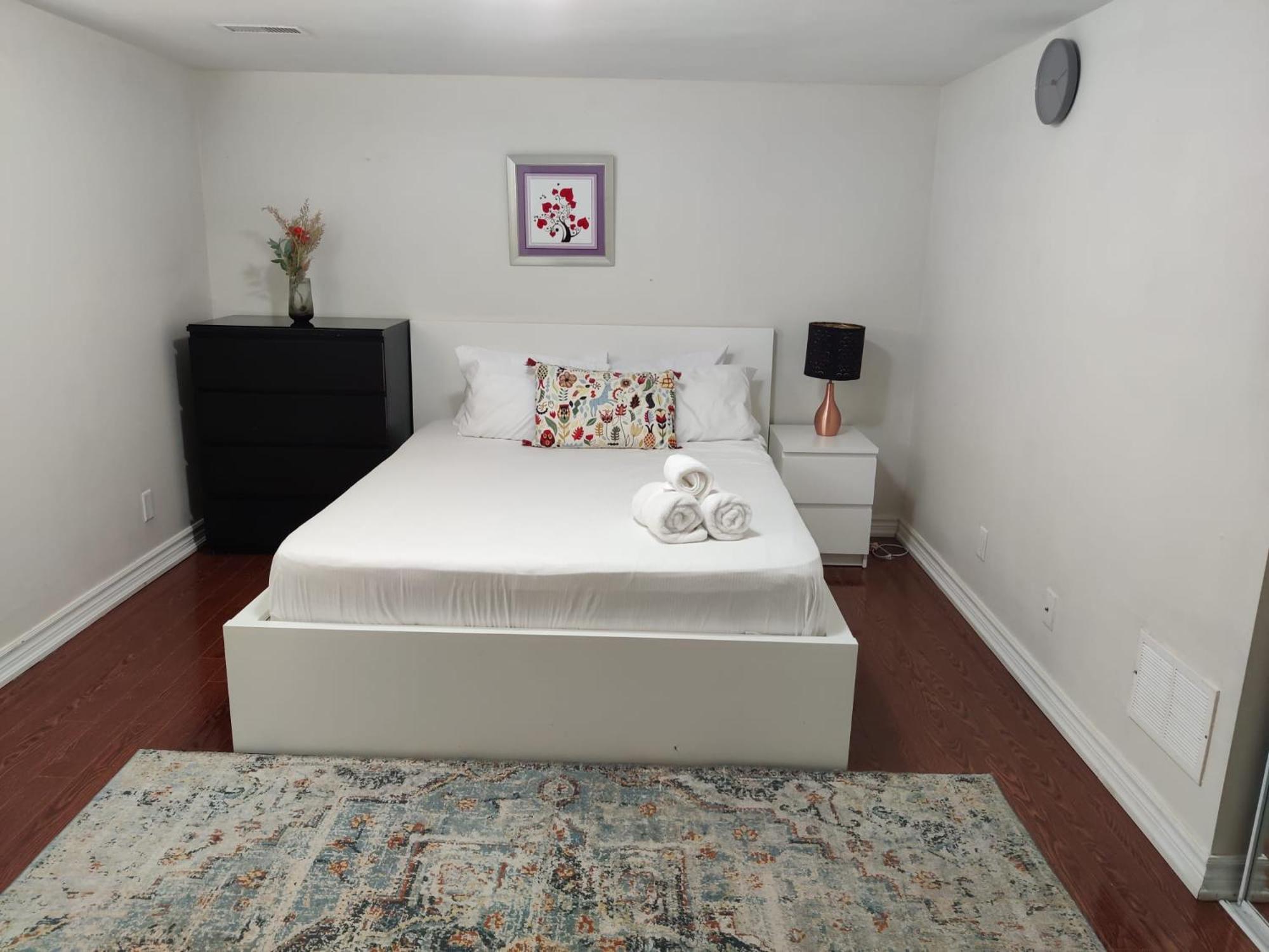 Spacious Mbr Near Kennedy Subway & Go Toronto Ngoại thất bức ảnh