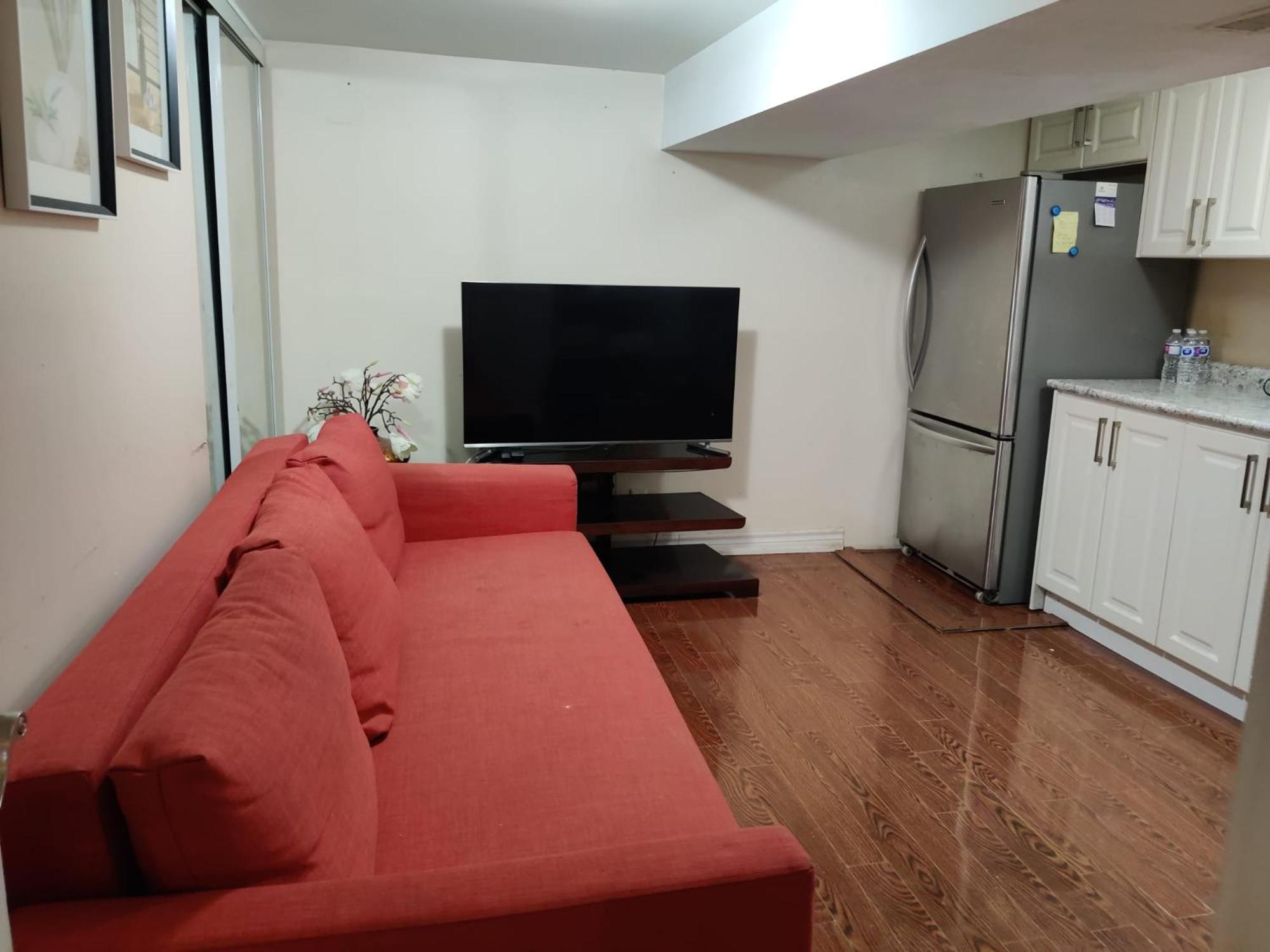 Spacious Mbr Near Kennedy Subway & Go Toronto Ngoại thất bức ảnh