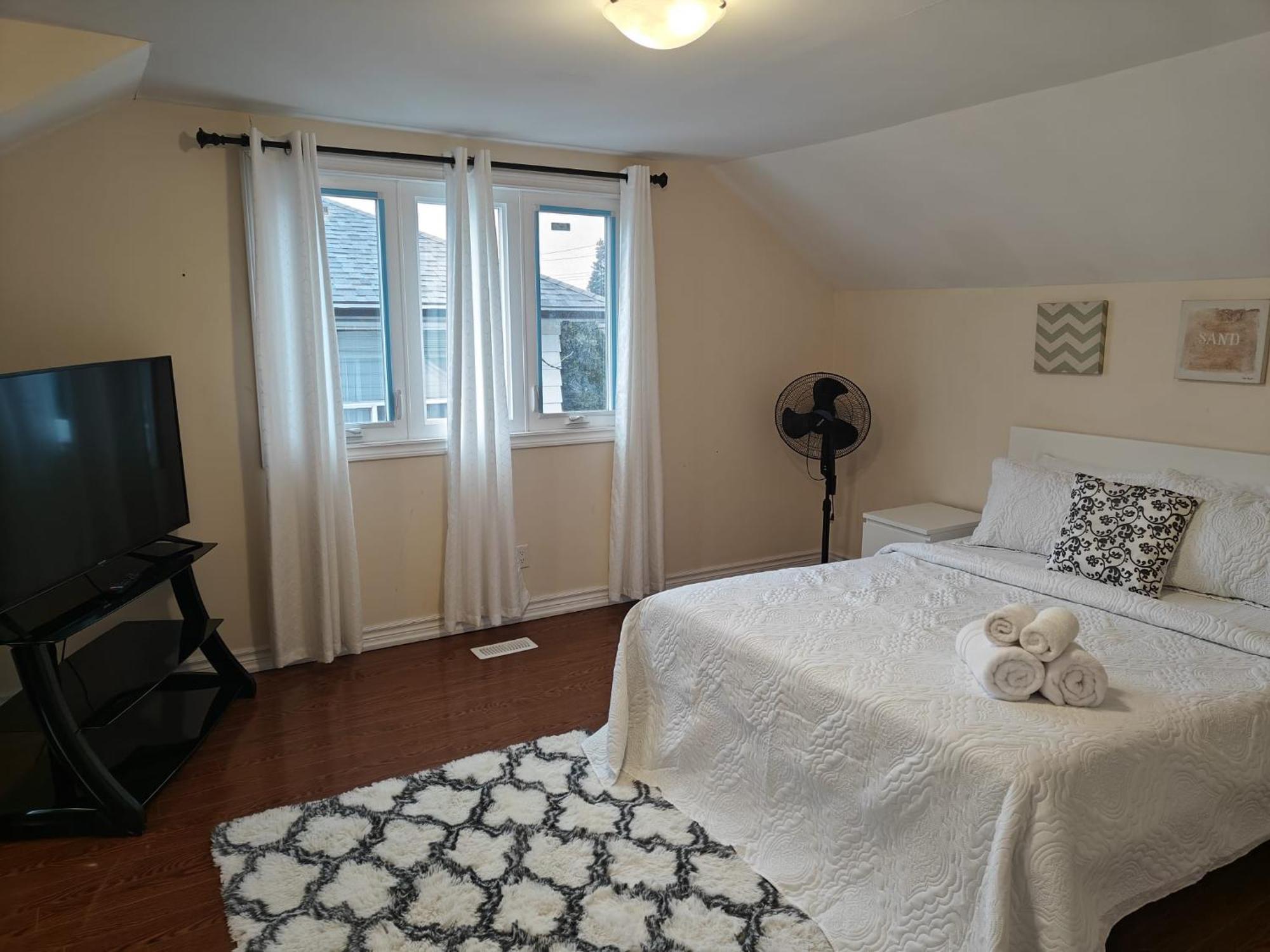 Spacious Mbr Near Kennedy Subway & Go Toronto Ngoại thất bức ảnh